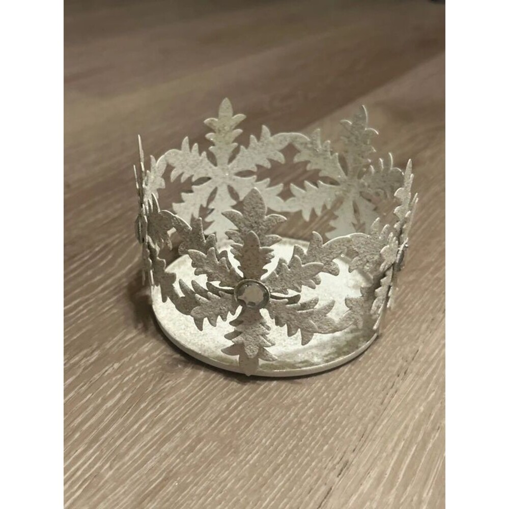 Bath & Body Works Glittered Metal Snowflakes w Rhinestone Candle Holder